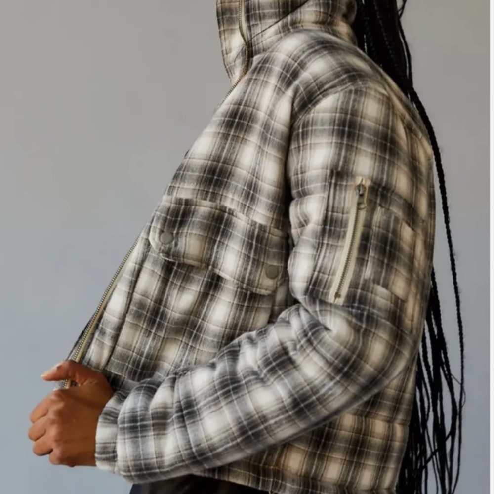 Urban Outfitters BDG Puff Plaid Coat Size Small